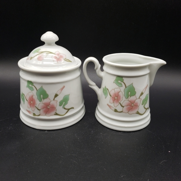 Korean Hand Painted Pink Green Floral Porcelain Cream & Lidded Sugar Set - Picture 3 of 9